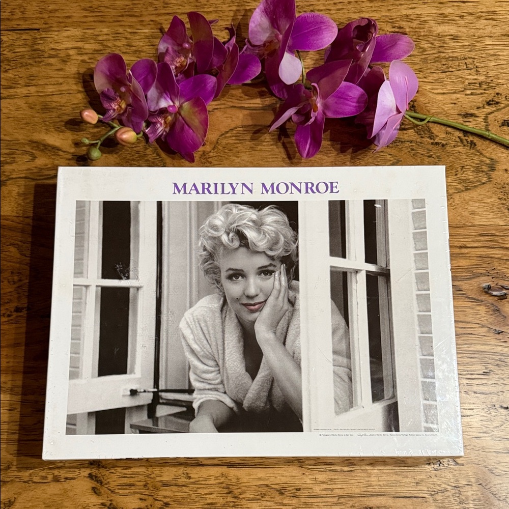 Marilyn Monroe Black & White w/ Pink Lips Jigsaw Puzzle - 1000 Pieces NIB
